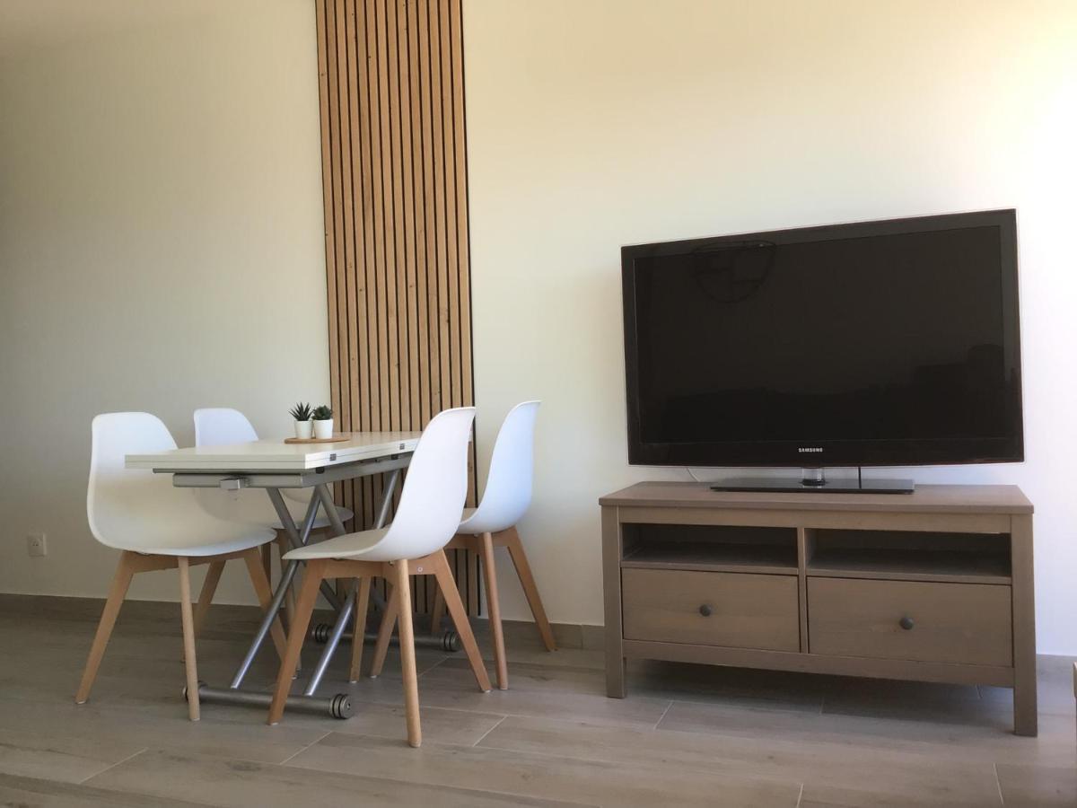 Appartement Pieds Dans L'Eau Vue Mer Bormes Les Mimosas Exterior photo